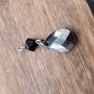 Metallic midnight facet‎ pendant